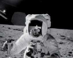 Click for the Alan Bean Apollo 12 Shop